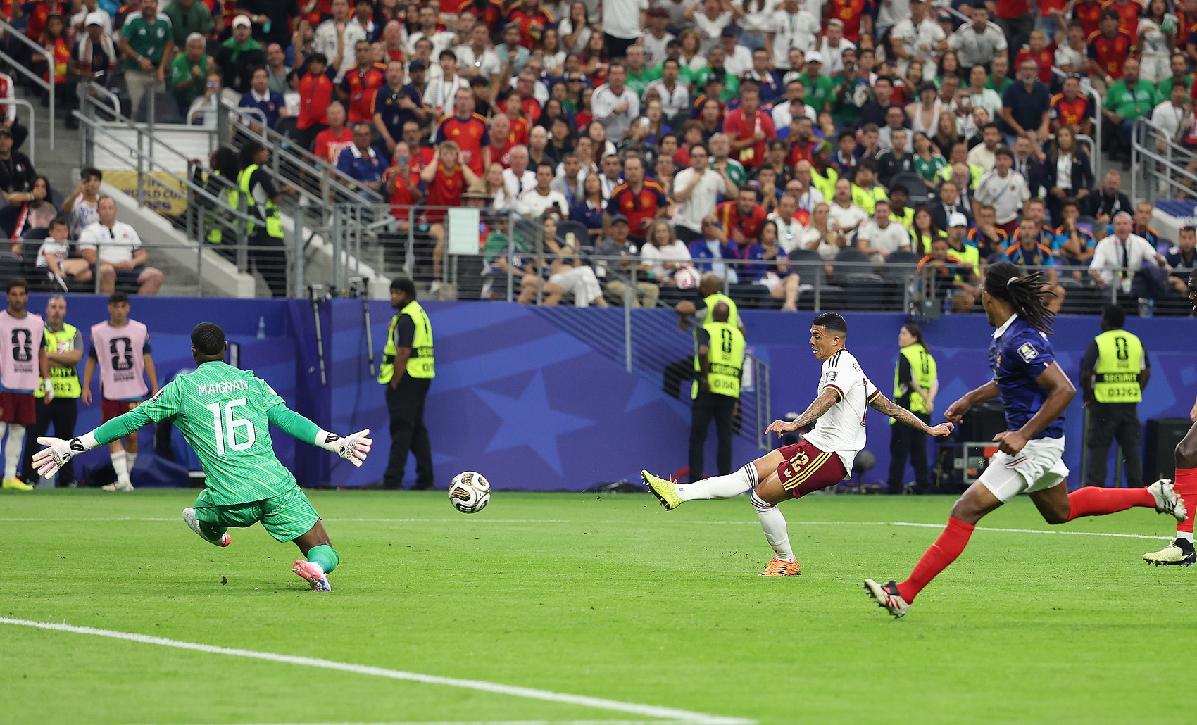 西班牙2-0法国：波罗称超越最佳梦境 主动要求换下因体力不支