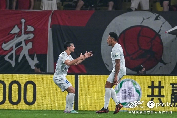 北京时间8月22日19:35，中超第24轮，最终申花客场5-4战胜对手