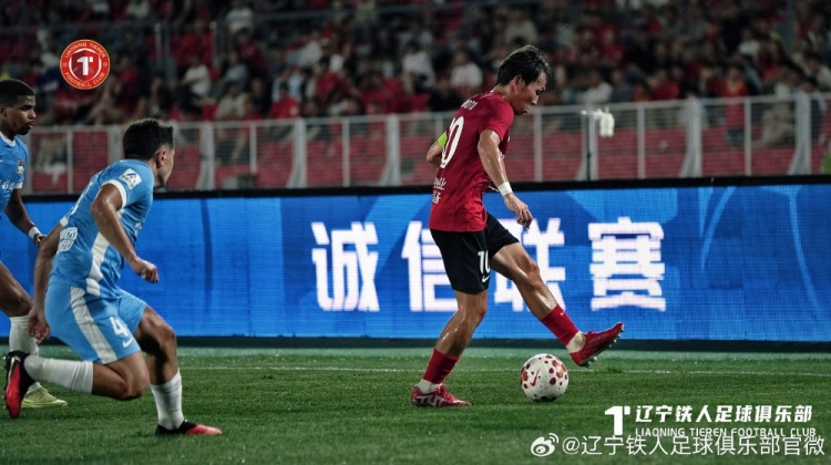 辽宁铁人楠波湾队4-4战平河南俱乐部彩陶坊队