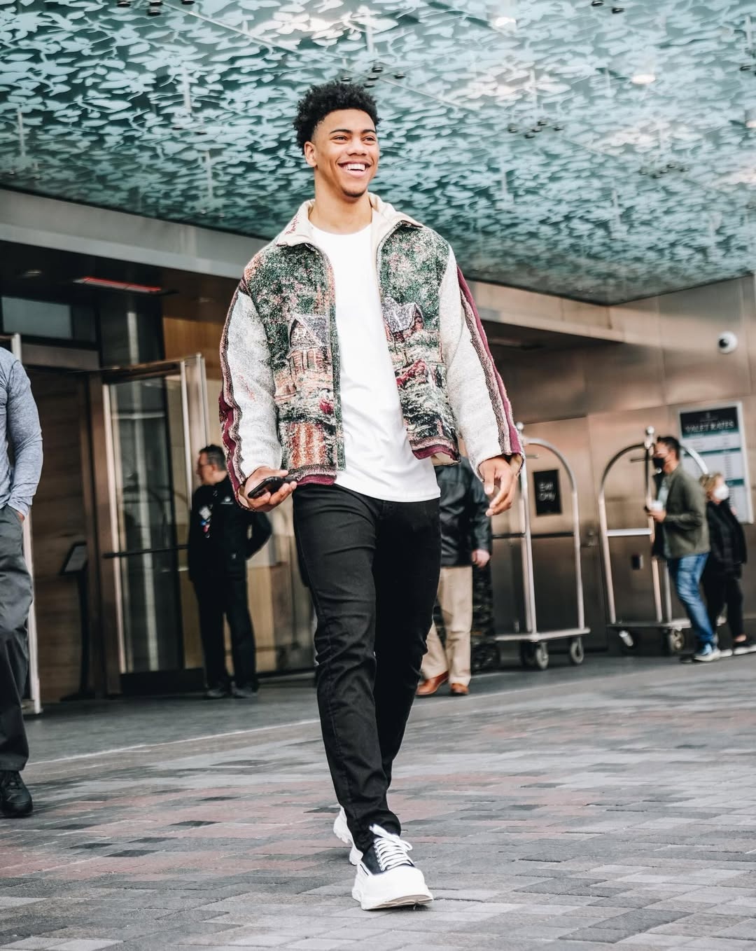 媒体人：曾随绿军夺冠的后卫杰登·斯普林格将加盟NBL江西队