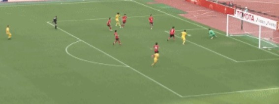 无缘亚运决赛！U23国足1-2韩国U23 王钰栋破门毛伟杰献助攻+伤退